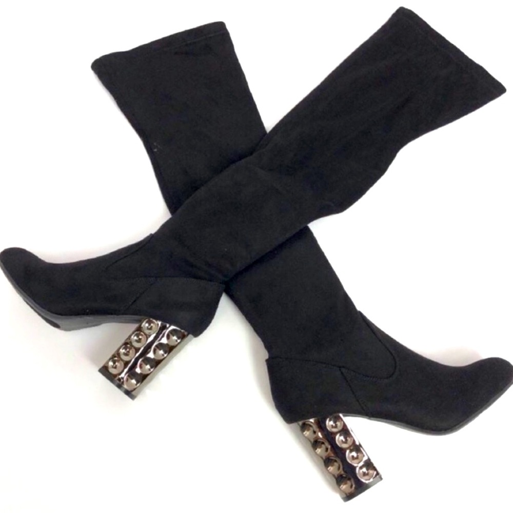 Carlos Santana Quantum OTK Fashion Boot. Size 6.5 Black with metallic heel.